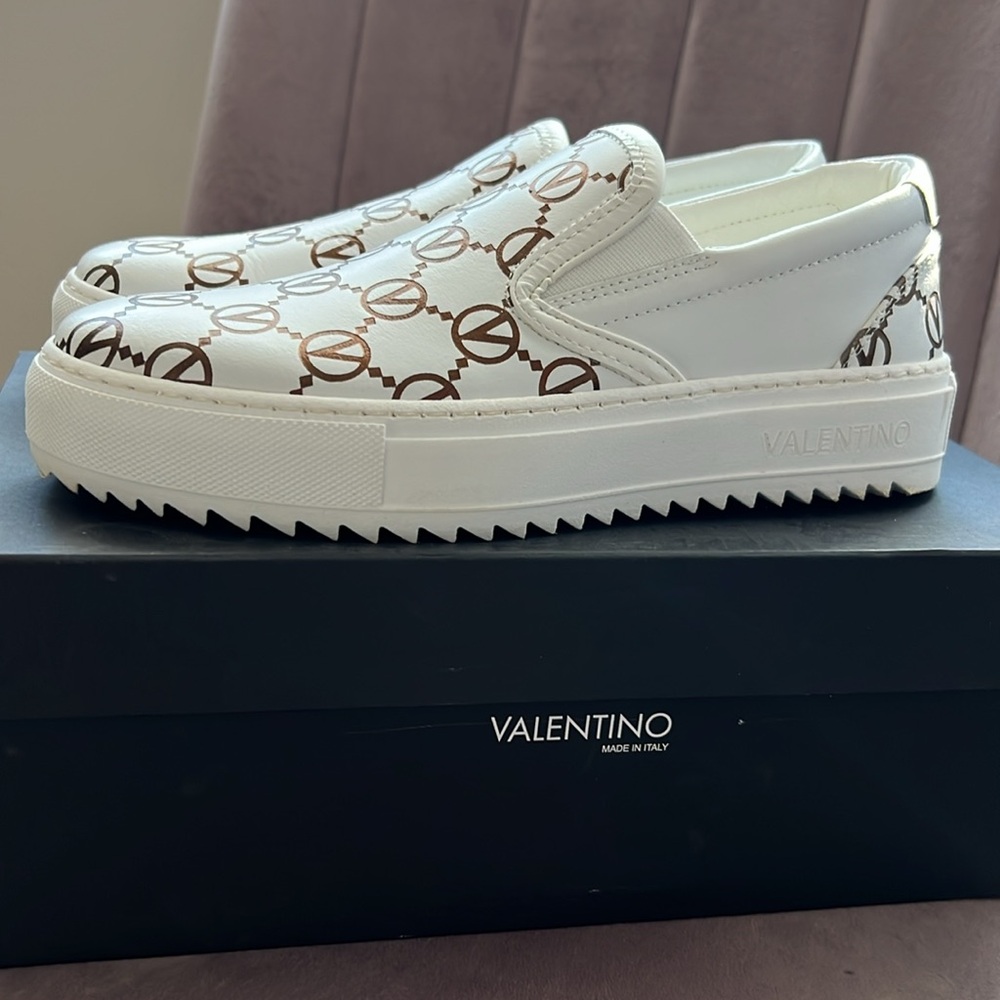 Mario Valentino Woman’s Leather Slip On Sneakers 
Brand New in Box 
Never Worn - Picture 8 of 10
